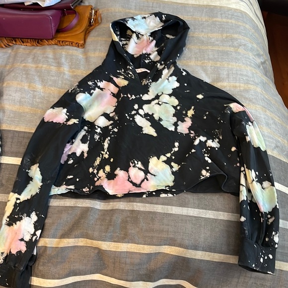 BLUE BLUSH Crop Hoody - Picture 1 of 1